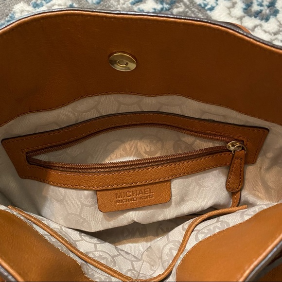 Michael Kors leather handbag - Picture 11 of 11